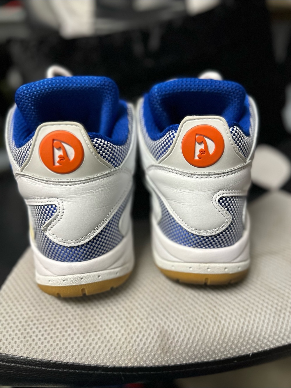 OG Reebok Pumps - Picture 1 of 2